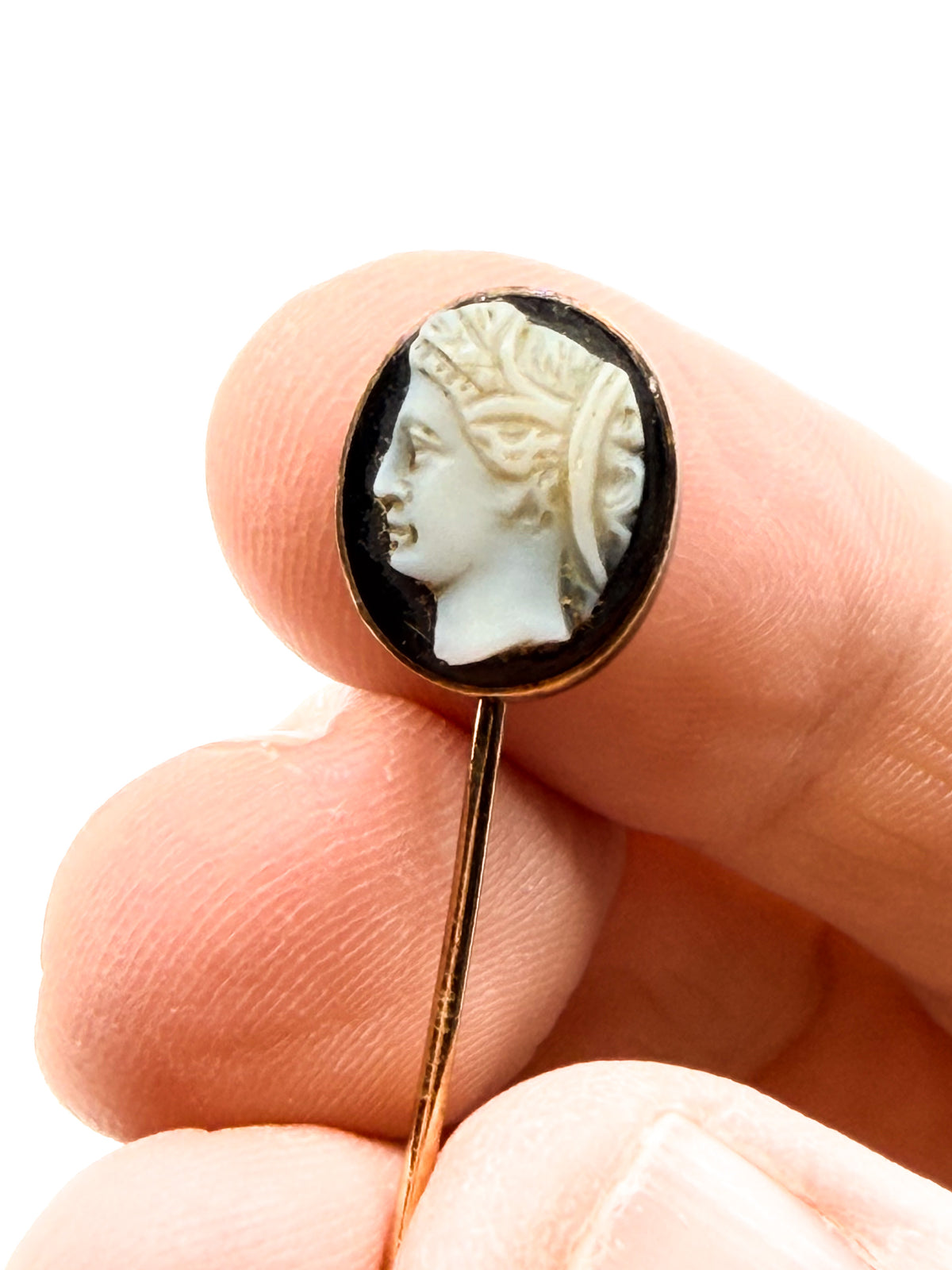 Victorian 14k carved hardstone cameo stickpin
