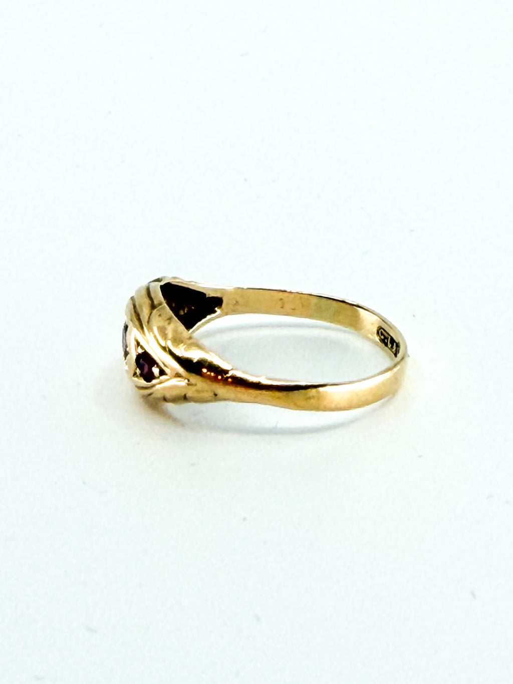 Antique 9k gold star-set ruby ring