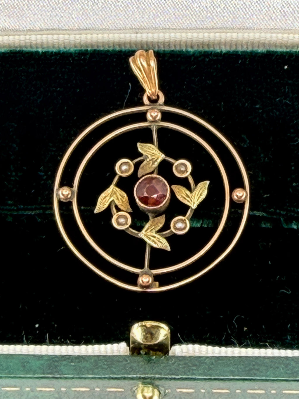 Edwardian 9k gold lavalier pendant with garnet and seed pearls