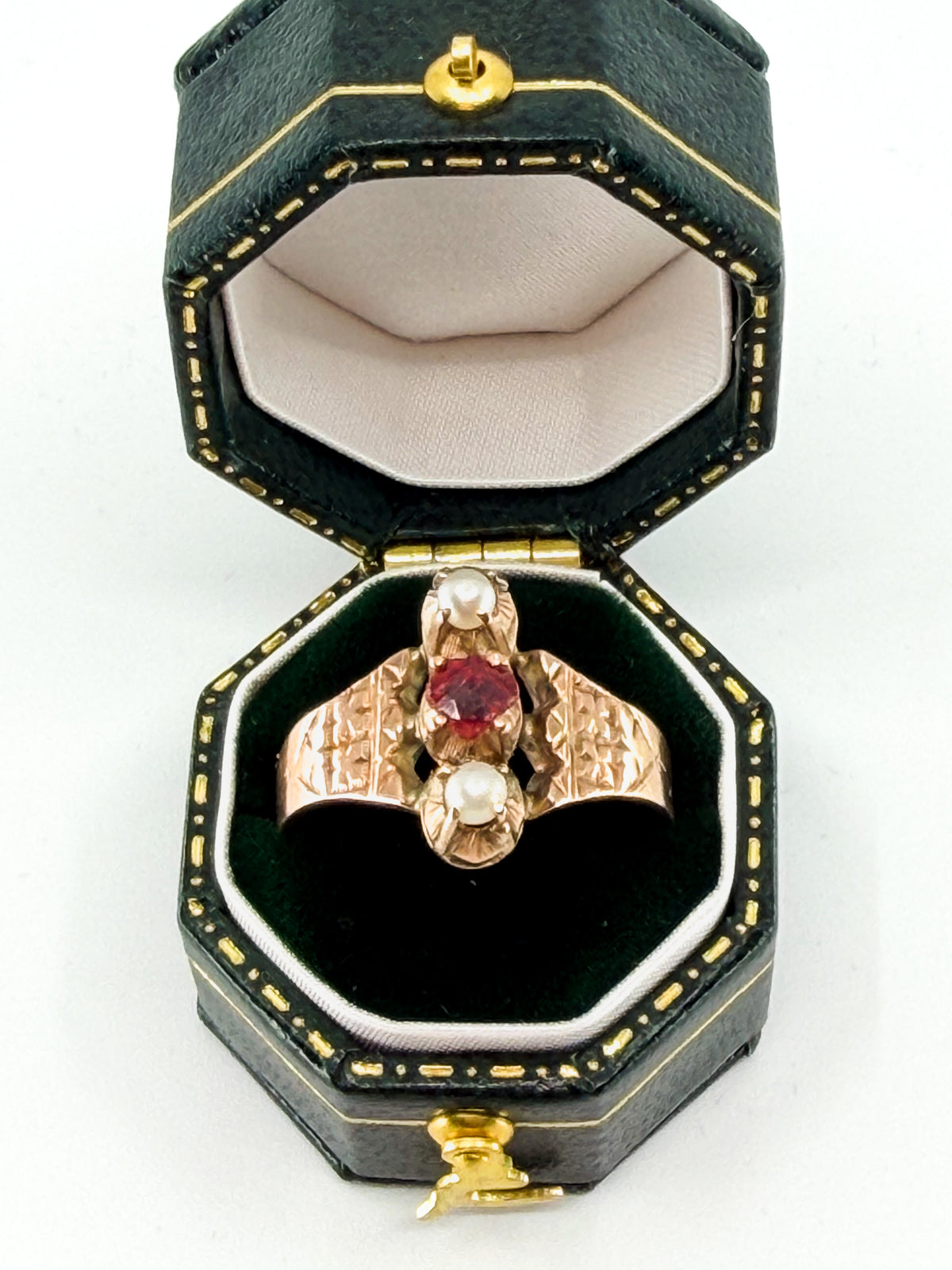 Victorian 10k gold pearl and red paste ring with etched band