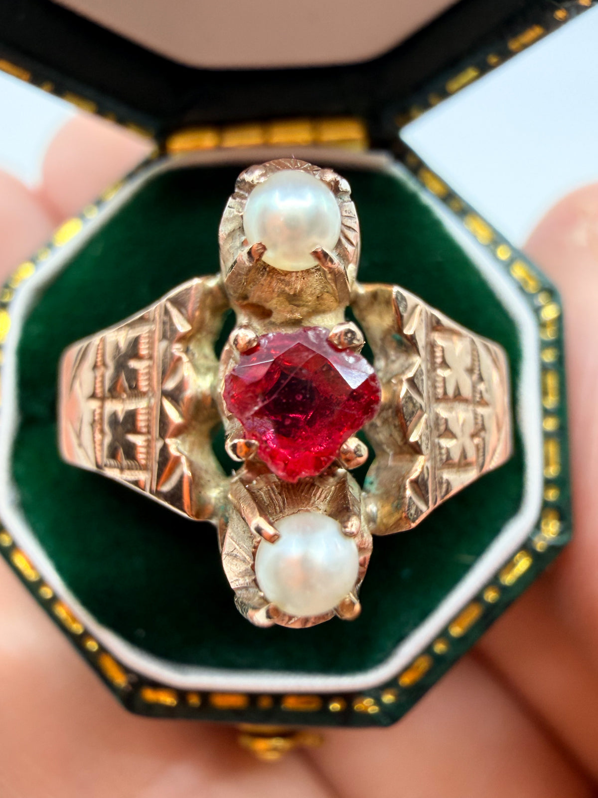 Victorian 10k gold pearl and red paste ring with etched band