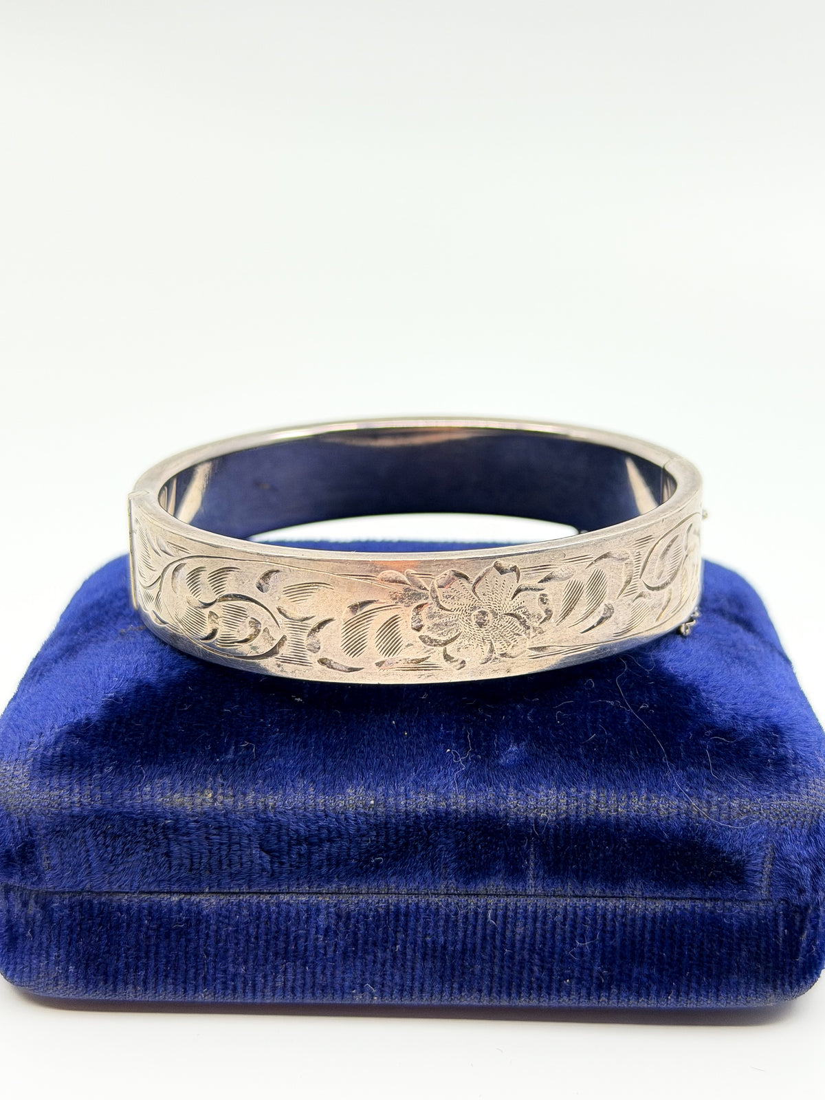 Vintage sterling silver etched floral cuff bracelet