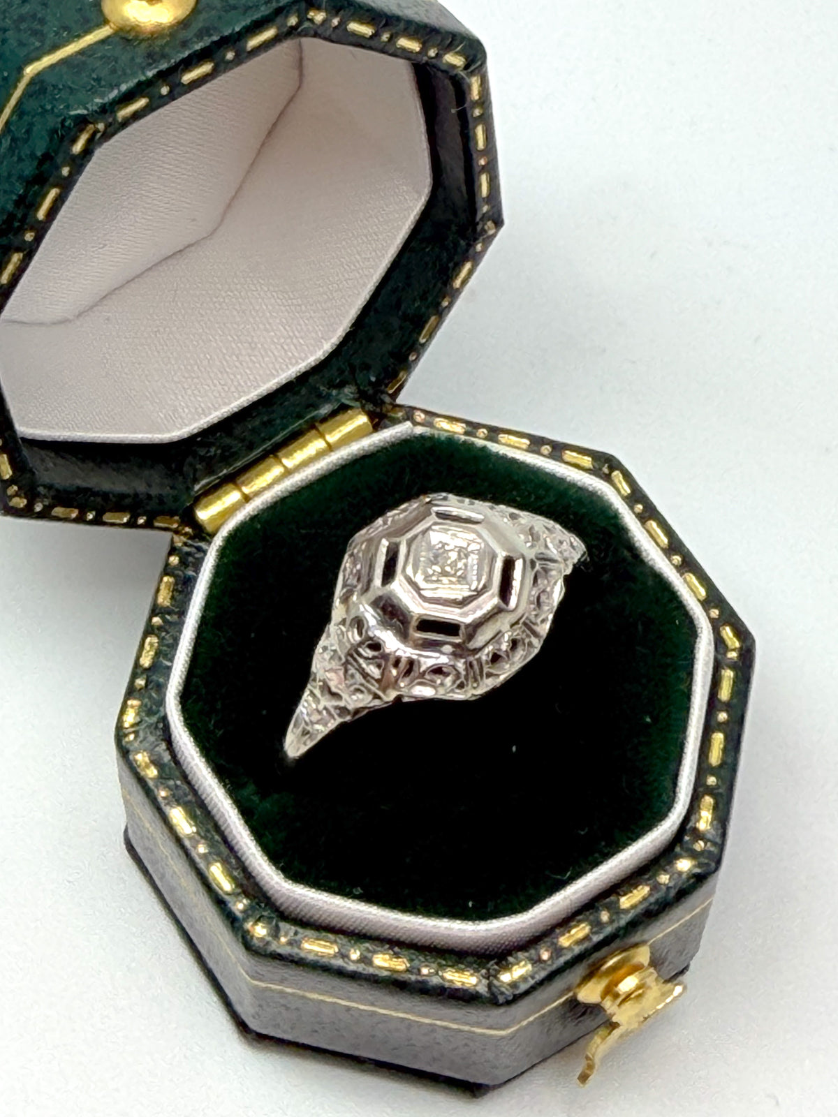 Antique Art Deco 14k white gold ring with diamond