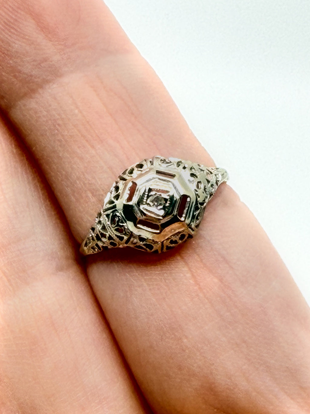 Antique Art Deco 14k white gold ring with diamond