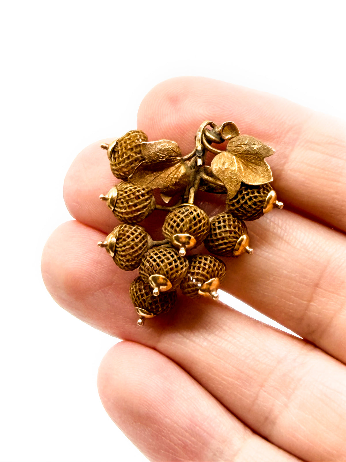 Victorian 10k gold grape cluster woven hair mourning brooch