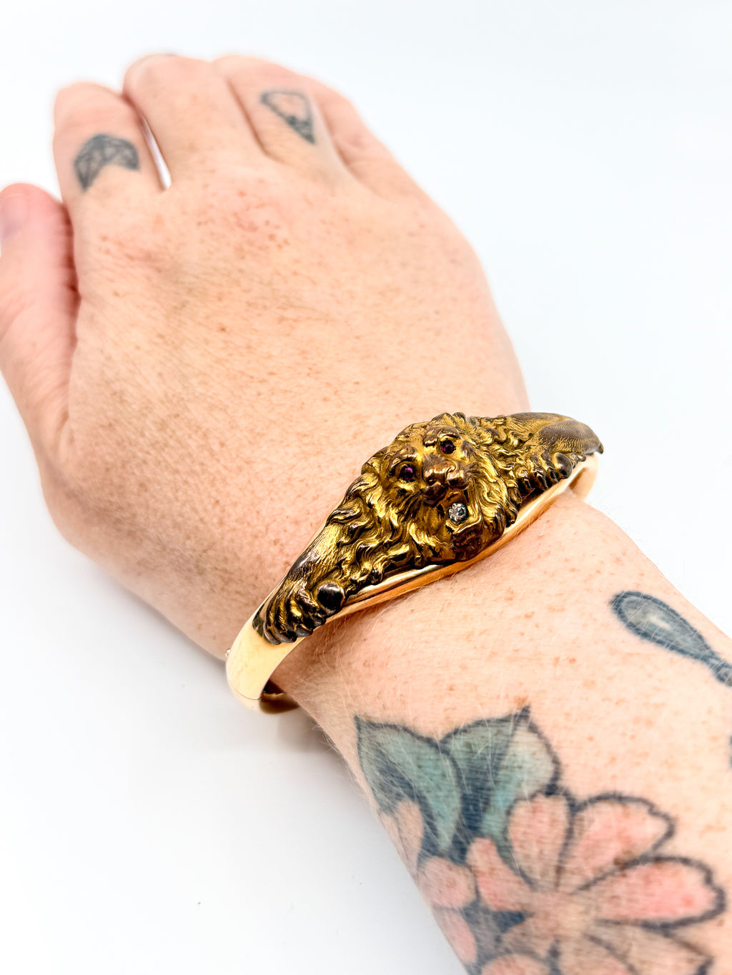 Victorian gold-filled Bates & Bacon lion bangle bracelet