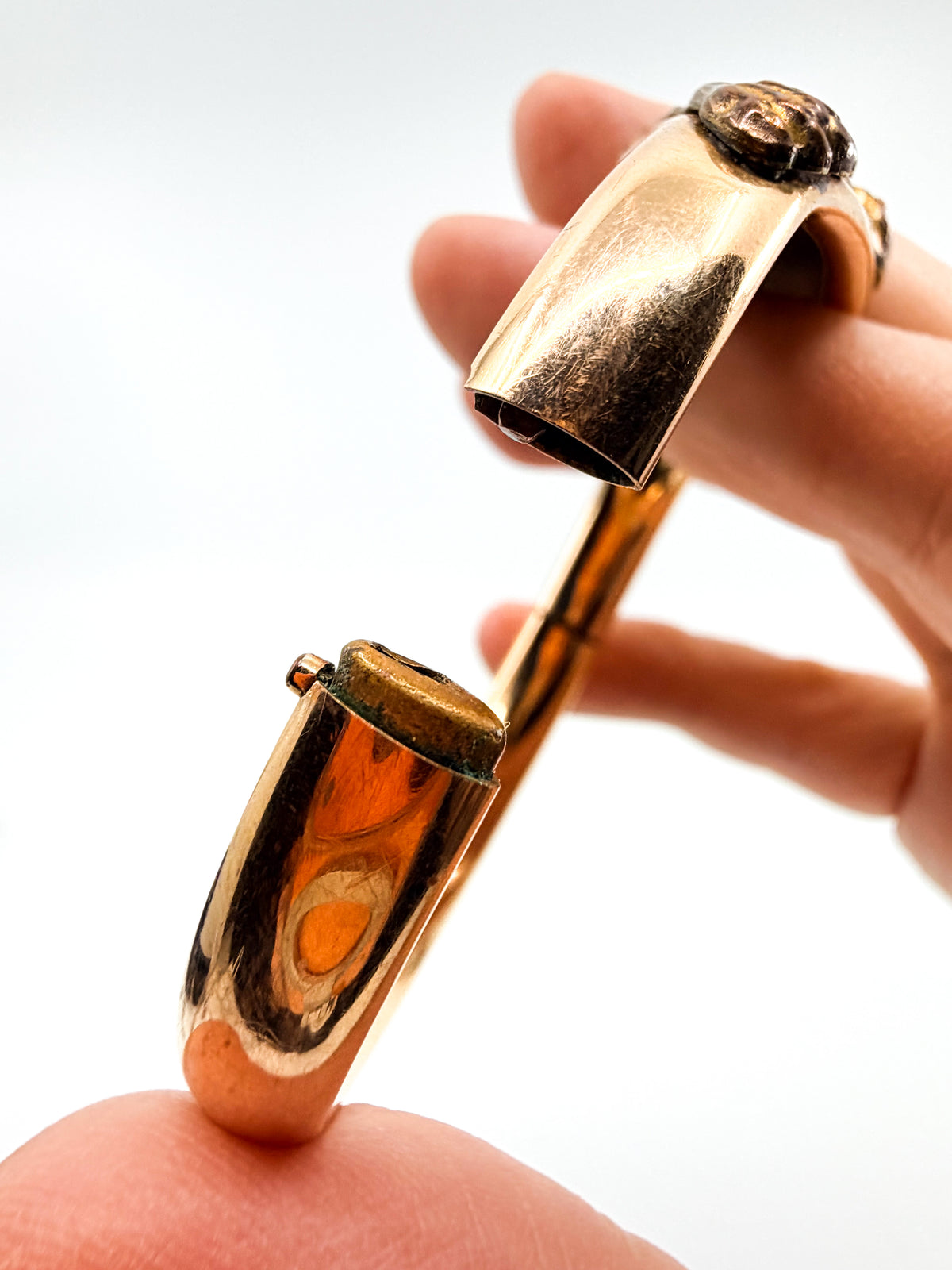 Victorian gold-filled Bates & Bacon lion bangle bracelet